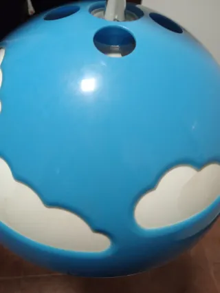 Lámpara infantil cielo azul y nubes