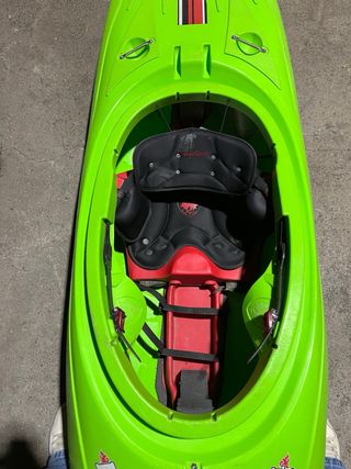 Kayak de aguas bravas Dragorrossi Kush.