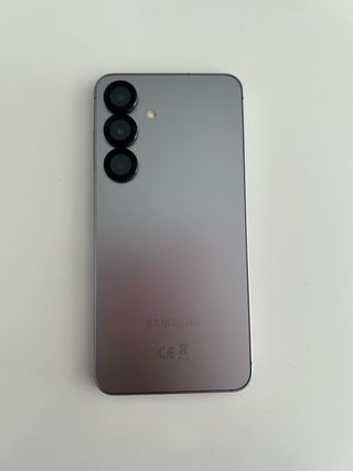 Samsung Galaxy S25 grigio smartphone 