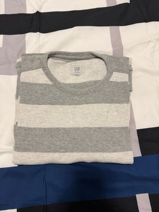Camiseta GAP de manga larga a rayas