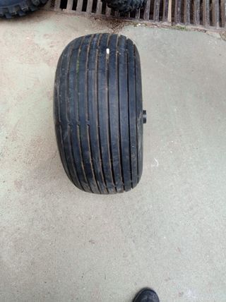 Rueda de goma para carretilla
