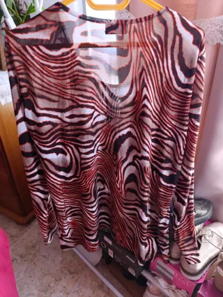 Blusa Chatelet Naranja y Negra