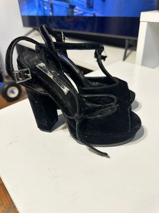 Sandalias de tacón negras