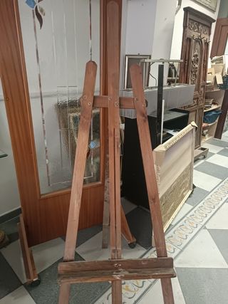 Caballete de madera para pintar