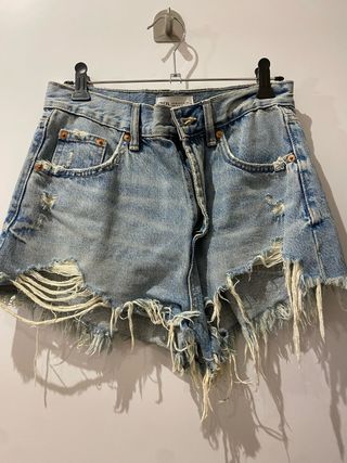 Hot Pants Vaqueros Desgastados ZARA Talla XS