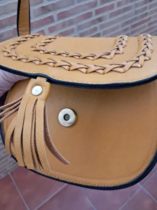 Bolso juvenil marrón y amarillo