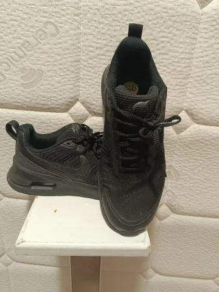 Zapatillas Nike Air Max Nuaxis Negras