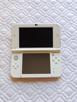 Nintendo 3DS XL rosa e bianco