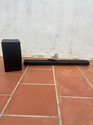 Barra de Sonido y Subwoofer Samsung Negra