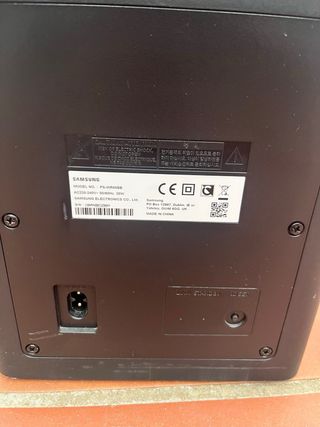 Barra de Sonido y Subwoofer Samsung Negra