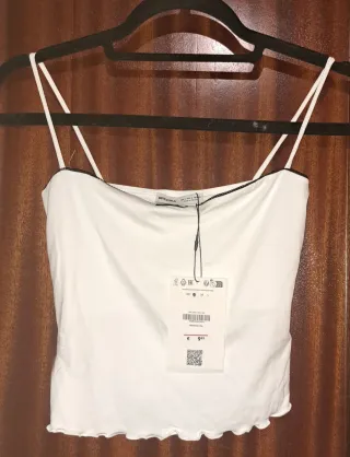 Top tirantes Bershka blanco satinado