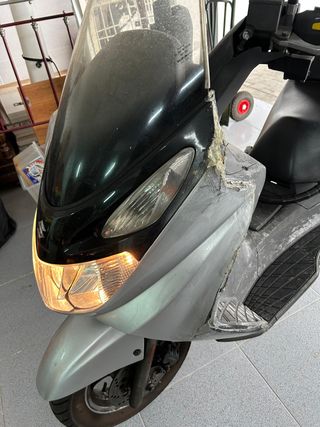 Moto Suzuki Burgman 150