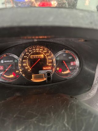 Moto Suzuki Burgman 150