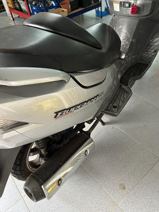Moto Suzuki Burgman 150