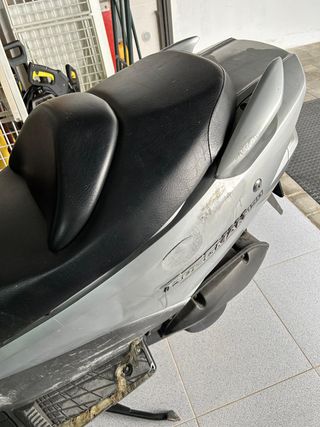 Moto Suzuki Burgman 150