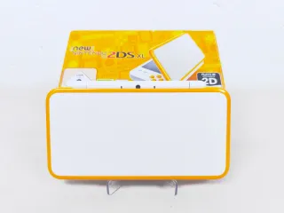 New Nintendo 2DS XL Naranja y Blanco En Caja