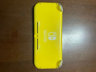 Nintendo Switch Lite Gialla