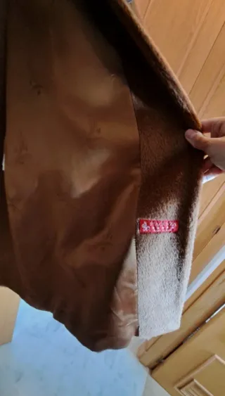 Abrigo pelo llama y lana