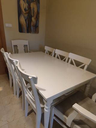Mesa comedor y 8 sillas blancas