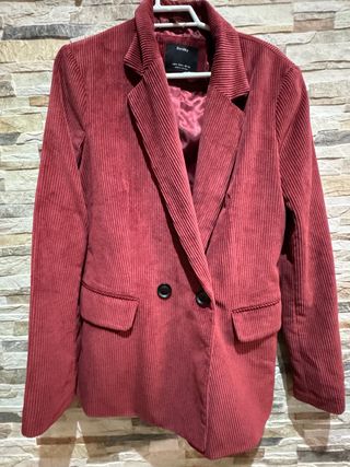 Americana pana Bershka roja