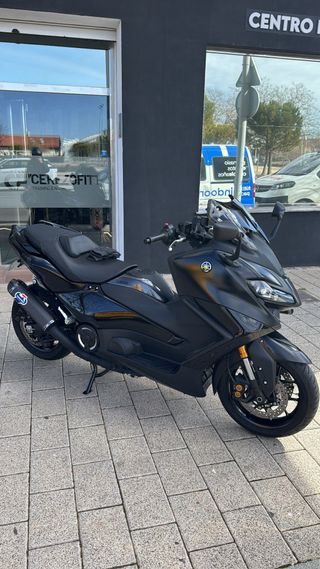 Yamaha TMAX Tech MAX 560