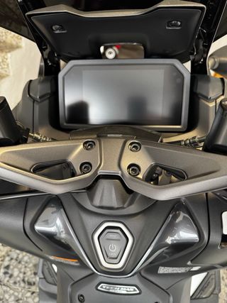 YAMAHA Tmax Tech-Max (560)