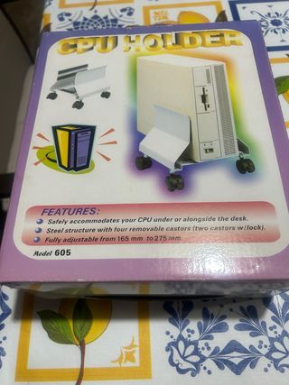 Supporto per CPU regolabile con ruote