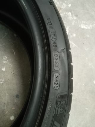 Neumático Michelin Pilot Sport 4S 245/35R19