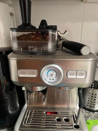 Cafetera Espresso con Molinillo Integrado