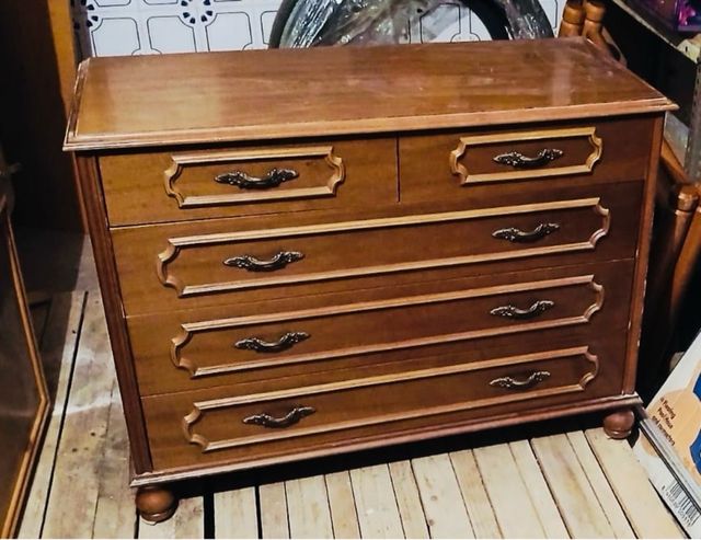 Cómoda vintage de madera