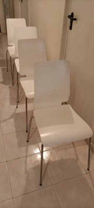 4 sillas de cocina IKEA apilables blancas