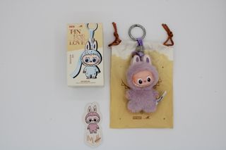 Pop Mart Labubu Pin For Love Lettera M Peluche