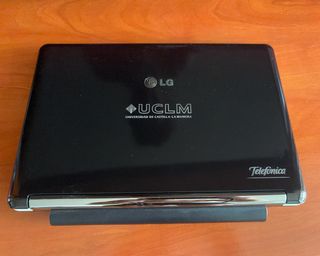 Portátil LG X130 Intel Atom
