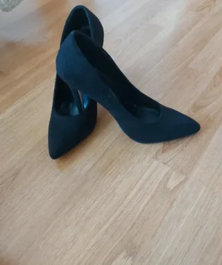 Zapatos de tacón negros