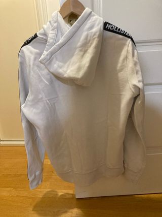 Sudadera Hollister Blanca con Capucha