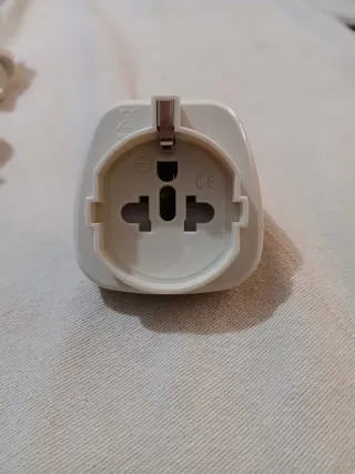 Adaptador de enchufe blanco
