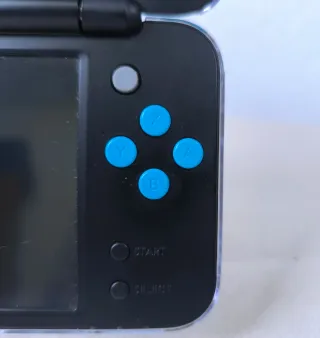 Nintendo 2DS XL Negra y Azul + Juegos