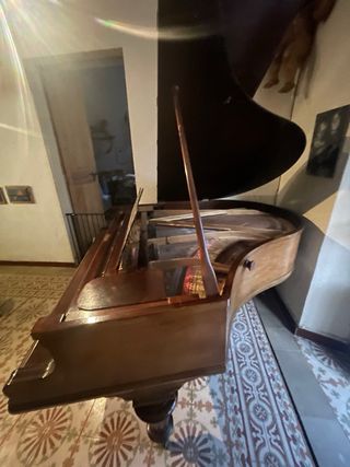 Piano de cola Neumeyer Berlín 1906 Restaurado