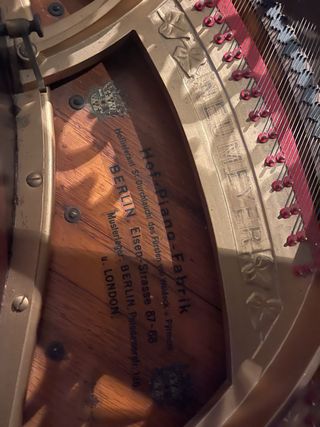 Piano de cola Neumeyer Berlín 1906 Restaurado