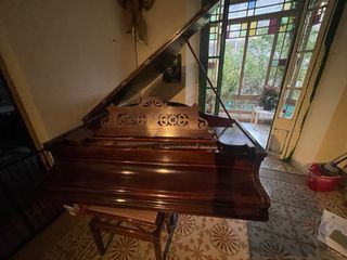 Piano de cola Neumeyer Berlín 1906 Restaurado