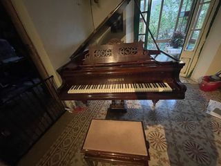 Piano de cola Neumeyer Berlín 1906 Restaurado