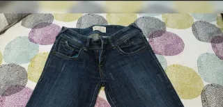 Pantalón vaquero azul oscuro