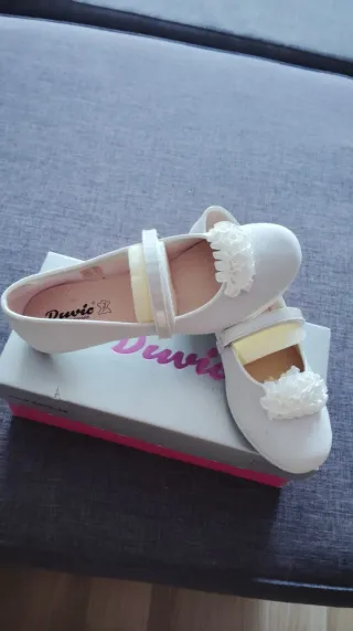 Zapatos DuviC blancos niña