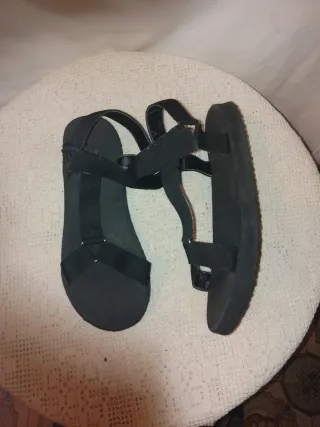 Chanclas negras mujer