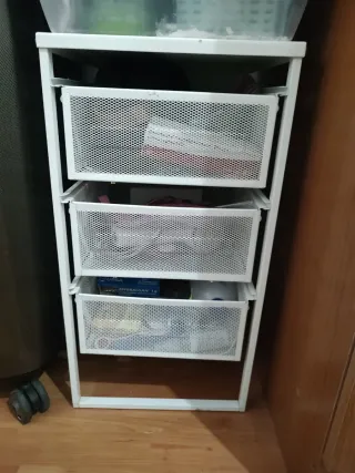 Cajonera metálica blanca