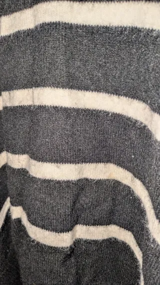 Jersey Bershka rayas blanco y negro