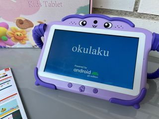 Tablet Infantil Okulaku Morada y Blanca