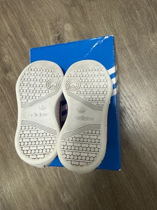 Zapatillas Adidas niño blancas