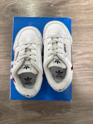 Zapatillas Adidas niño blancas