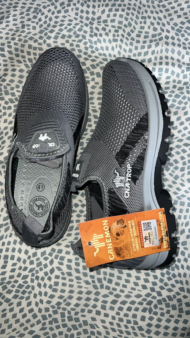 Zapatos deportivos grises CNA-TROP talla 41